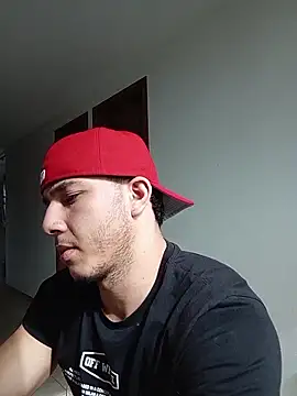 Maxx valiant online show from April 25, 1:41 pm