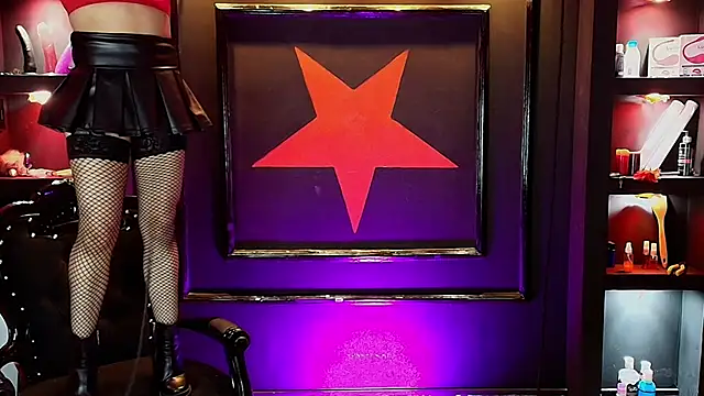 Girls of fire   online show from June 1, 12:49 pm
