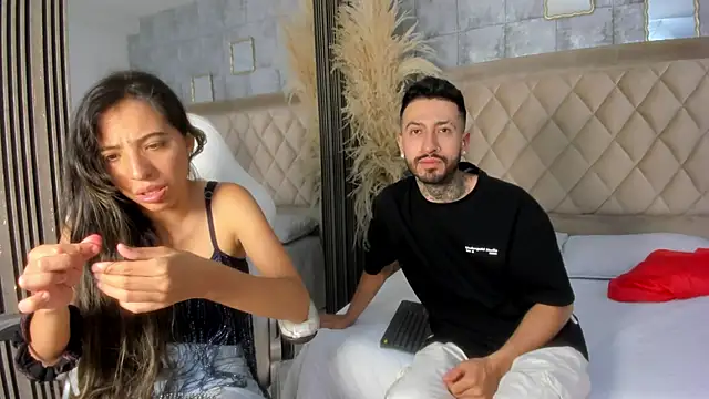 StevenAndLaura online show from April 24, 8:22 pm