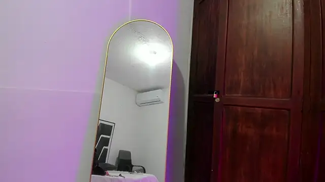 Natasha028  online show from June 19, 11:38 am