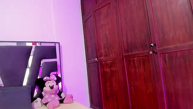 Natasha028  online show from May 22, 11:41 am