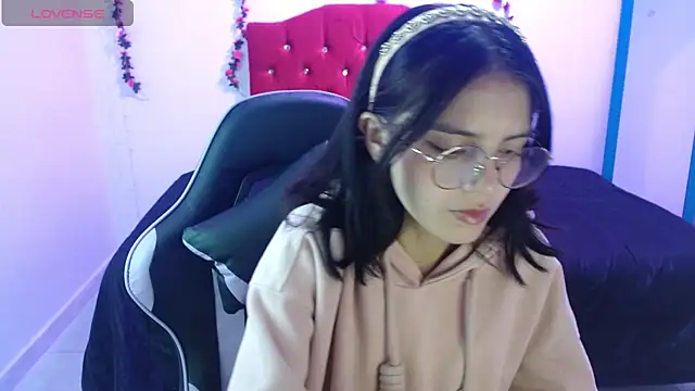 jaide16092020 online show from May 1, 8:25 pm