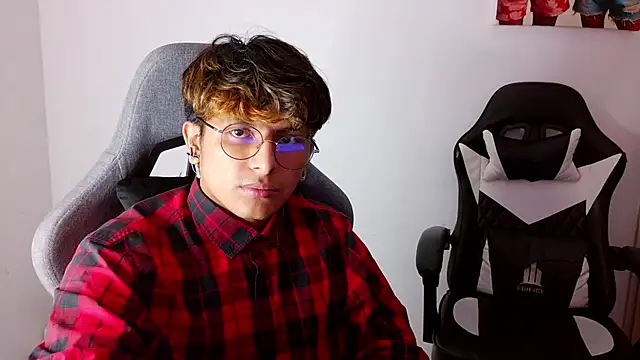 dany fans online show from April 28, 2:27 am