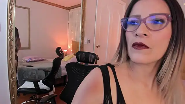 cris milk online show from May 23, 3:00 pm
