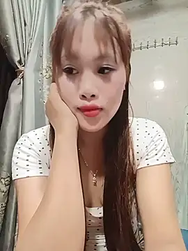 Ly-sexyy online show from May 23, 9:30 am