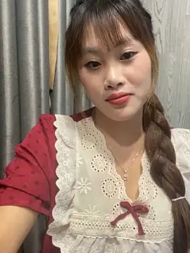Ly-sexyy online show from May 5, 4:21 pm