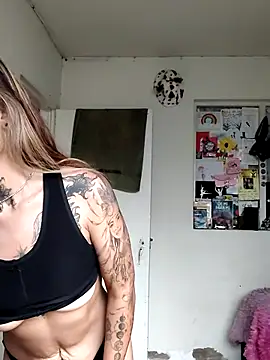 evafuckasd online show from May 15, 6:39 pm