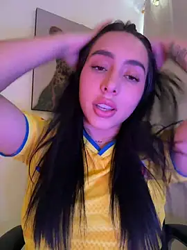 Snapshot of IsabellaNoir_ chatting on July 3, 6:25 pm IsabellaNoir online show from July 3, 6:25 pm