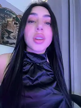 IsabellaNoir  online show from May 9, 9:40 pm