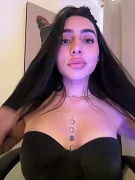 Snapshot of IsabellaNoir_ chatting on July 22, 6:21 pm IsabellaNoir online show from July 22, 6:21 pm