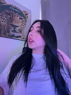 IsabellaNoir  online show from May 4, 9:06 pm
