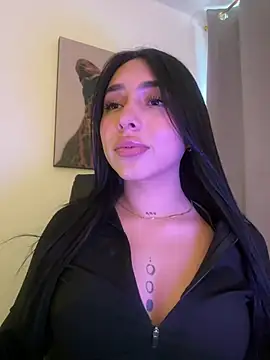 Snapshot of IsabellaNoir_ chatting on June 25, 6:35 pm IsabellaNoir online show from June 25, 6:35 pm