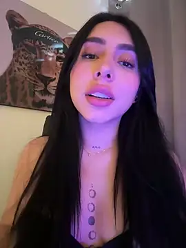 IsabellaNoir  online show from June 6, 9:31 pm