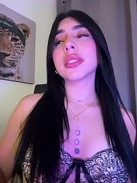IsabellaNoir  online show from May 20, 10:51 pm