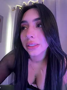 IsabellaNoir  online show from June 1, 9:25 pm