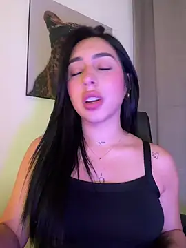 IsabellaNoir  online show from April 28, 10:14 pm