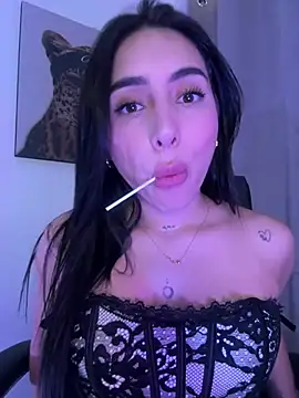 IsabellaNoir  online show from May 2, 9:31 pm