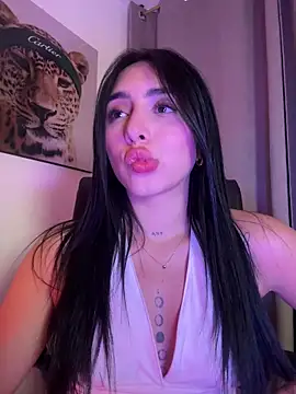 IsabellaNoir  online show from April 28, 2:27 am