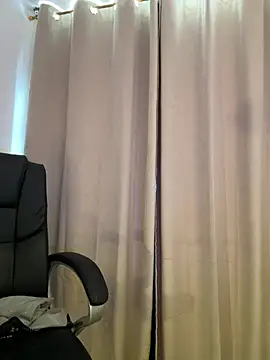Snapshot of IsabellaNoir_ chatting on July 28, 6:20 pm IsabellaNoir online show from July 28, 6:20 pm