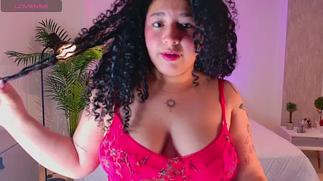 ChristinaMilian  online show from April 23, 12:29 pm