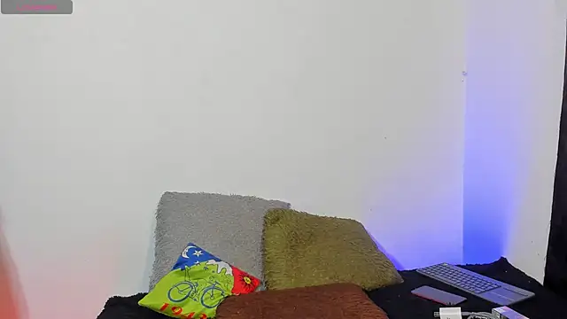 Snapshot of _IanLark chatting on May 20, 11:35 pm IanLark online show from May 20, 11:35 pm