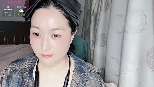 D-Misslu online show from April 28, 11:47 am