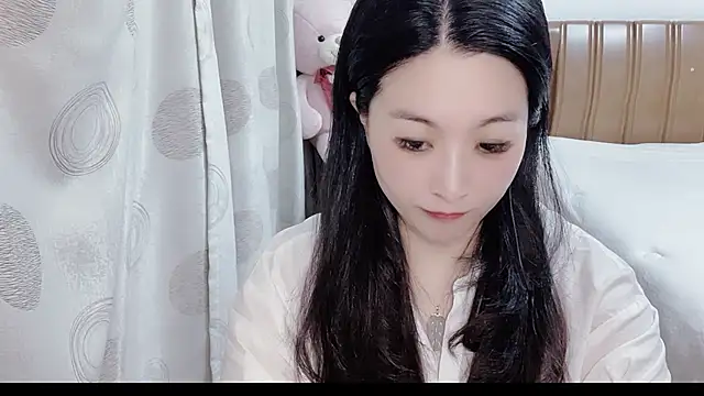 Snapshot of D-Misslu chatting on July 4, 12:43 pm D-Misslu online show from July 4, 12:43 pm