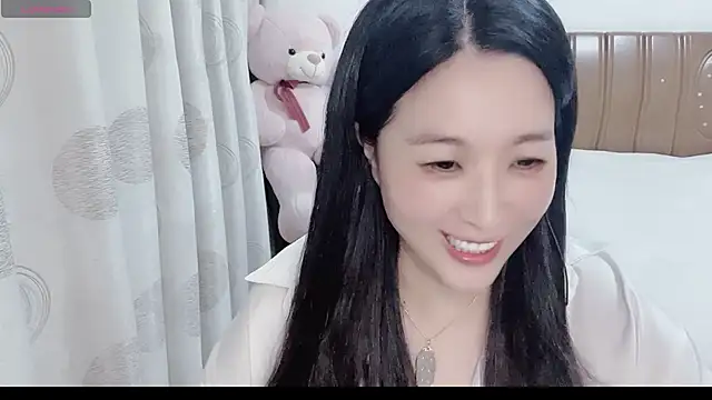 Snapshot of D-Misslu chatting on July 29, 4:06 pm D-Misslu online show from July 29, 4:06 pm