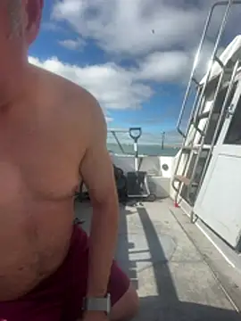 dadbod21 online show from July 4, 8:10 am