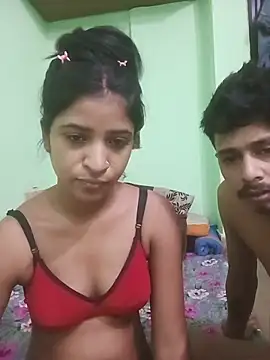 Snapshot of hot-couple-0 chatting on May 23, 8:46 am hot-couple-0 online show from May 23, 8:46 am