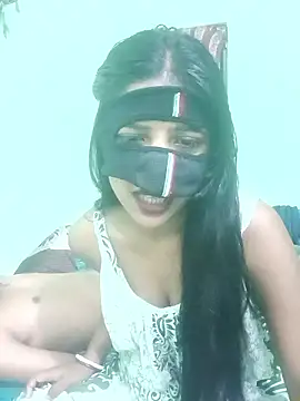 Snapshot of hot-couple-0 chatting on May 13, 6:42 am hot-couple-0 online show from May 13, 6:42 am