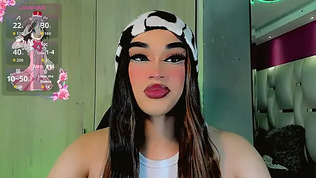 Snapshot of Camila_Vasquezz1 chatting on July 8, 12:17 pm Camila Vasquezz1 online show from July 8, 12:17 pm