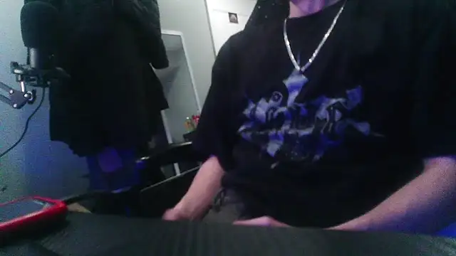8inchesfr online show from May 4, 2:48 am
