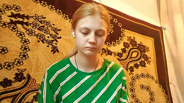 LunaLaday online show from June 4, 2:49 am