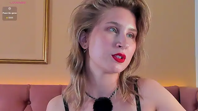 Lilianadaniels online show from July 8, 1:41 am