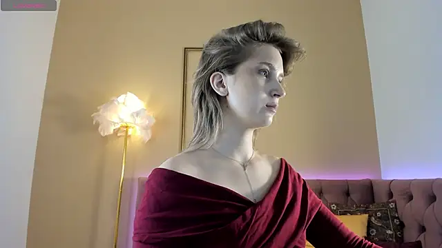 Lilianadaniels online show from June 13, 1:25 am