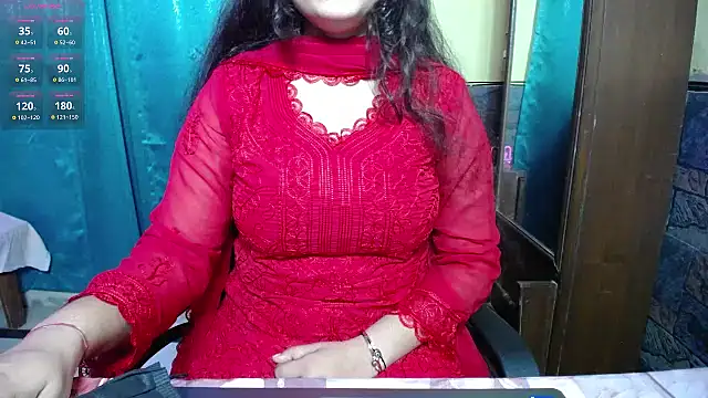 Snapshot of -Queenie chatting on July 24, 7:21 pm -Queenie online show from July 24, 7:21 pm