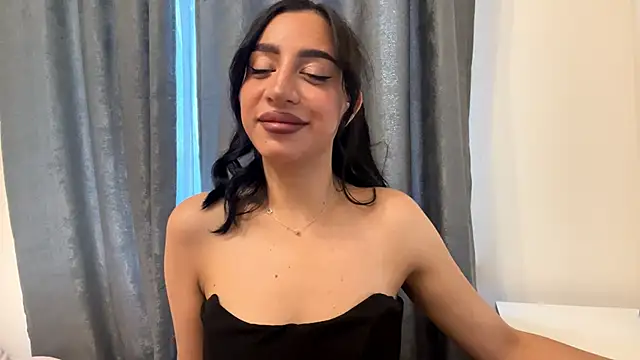AngellaBarbini online show from June 14, 1:12 pm