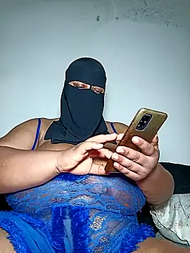 Loly mor26 online show from August 4, 4:39 am