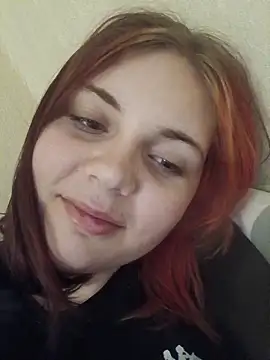 LoisFox online show from April 22, 8:37 pm