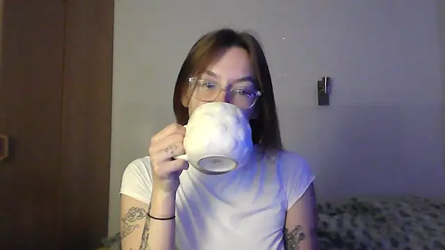 JuicyErika online show from June 6, 9:20 pm