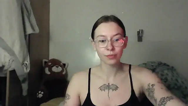 JuicyErika online show from May 26, 10:52 pm