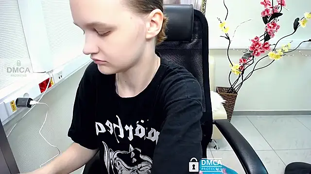  donnaSia  online show from July 29, 6:12 am