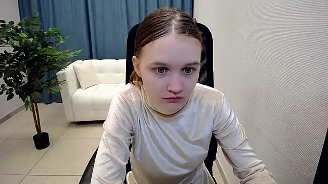  donnaSia  online show from May 24, 6:24 am