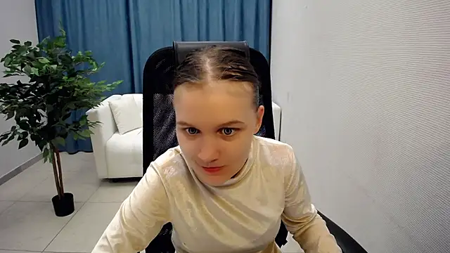  donnaSia  online show from May 22, 11:08 am