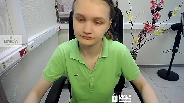  donnaSia  online show from July 21, 10:38 am
