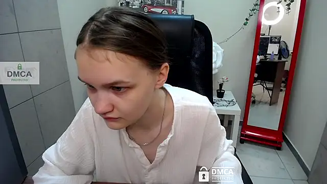  donnaSia  online show from June 13, 5:49 am