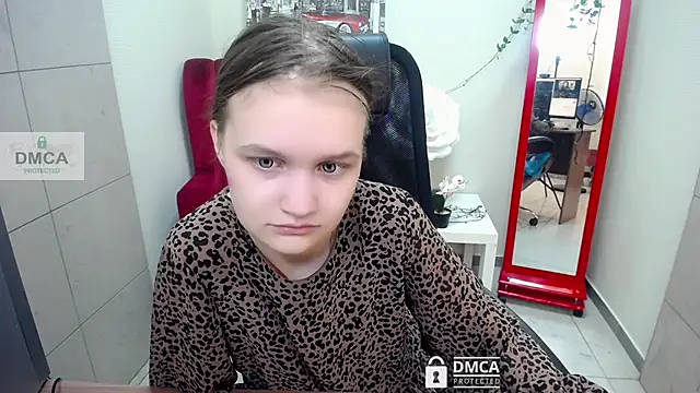  donnaSia  online show from June 2, 9:53 am