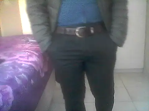 Snapshot of LunjeSA chatting on June 17, 2:49 pm LunjeSA online show from June 17, 2:49 pm