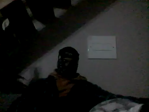 Snapshot of LunjeSA chatting on June 6, 6:13 pm LunjeSA online show from June 6, 6:13 pm